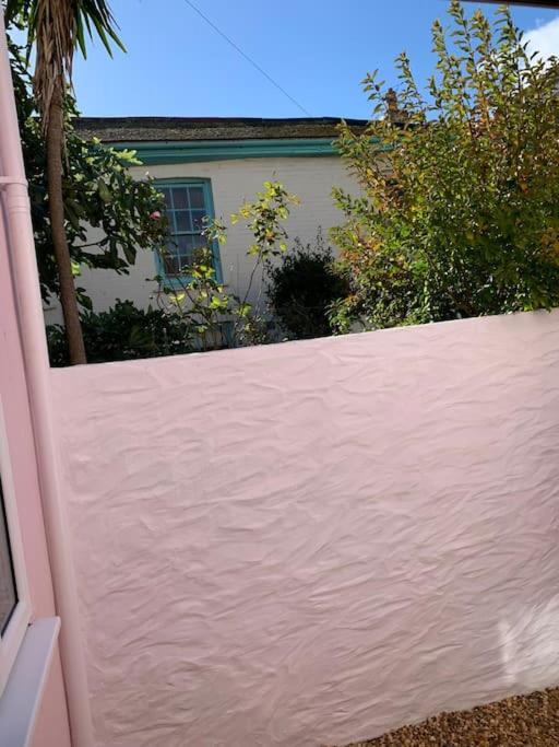 Luxurious Cottage In The Heart Of Falmouth Exterior photo